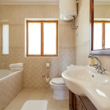Your Family Haven Villa Vjeka, Brac Island, Heated Pool * Sumartin
