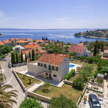 Your Family Haven Villa Vjeka, Brac Island, Heated Pool Sumartin