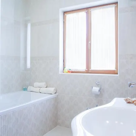 Villa Your Family Haven Villa Vjeka, Brac Island, Heated Pool Sumartin