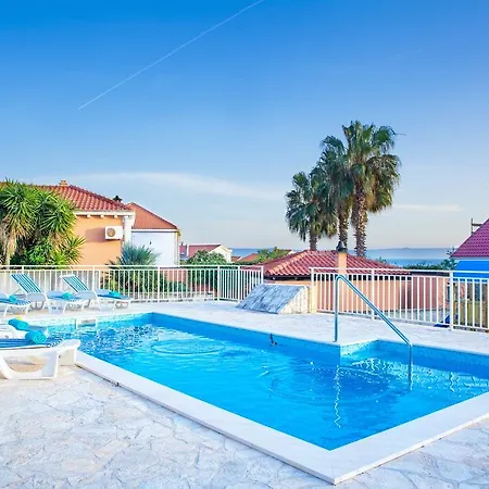 Your Family Haven Villa Vjeka, Brac Island, Heated Pool * Sumartin