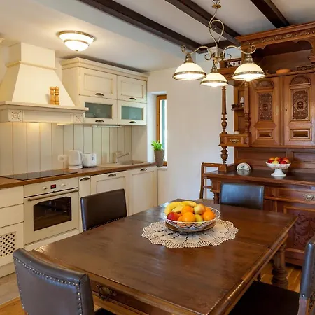 Vjeka Cozy Family Retreat With Heated Pool, Brac Island 빌라 수마르틴