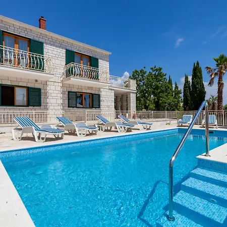 Your Family Haven Vjeka, Brac Island, Heated Pool Villa *